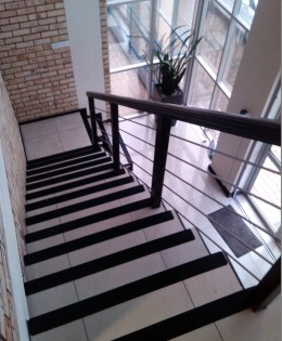 Anti slip tapes – peel and stick 14