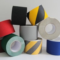 Anti slip tapes – peel and stick 3