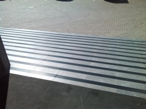 ANTI SLIP TAPES PEEL AND STICK 9